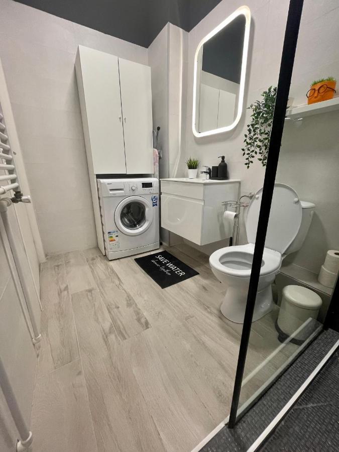 Calea Victoriei Studio By Magic Apartments Bucarest Esterno foto